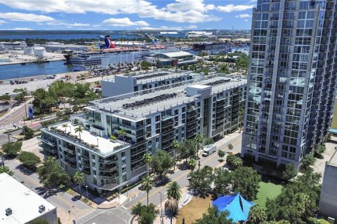 Condominio en venta en Tampa, Florida, 3 dormitorios, 328.78 m2 № 2114858 - foto 10