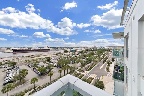Condominio en venta en Tampa, Florida, 3 dormitorios, 328.78 m2 № 2114858 - foto 8