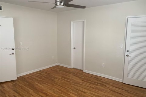 Copropriété à louer à Coral Gables, Floride: 2 chambres, 117.06 m2 № 2394690 - photo 16