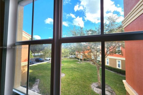 Снять в аренду кондоминиум в Мирамар, Флорида 1 спальня, 72м2, № 1998115 - фото 21