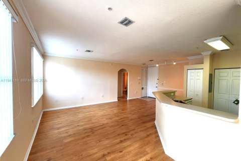 Снять в аренду кондоминиум в Мирамар, Флорида 1 спальня, 72м2, № 1998115 - фото 12