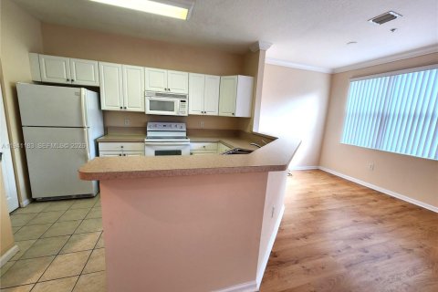 Снять в аренду кондоминиум в Мирамар, Флорида 1 спальня, 72м2, № 1998115 - фото 6