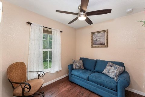 Villa ou maison à louer à North Port, Floride: 2 chambres, 81.1 m2 № 2101689 - photo 8