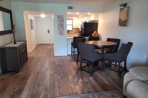 Condominio en alquiler en Venice, Florida, 2 dormitorios, 83.05 m2 № 1895199 - foto 4