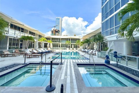 Condo in Miami, Florida, 2 bedrooms  № 1929424 - photo 6