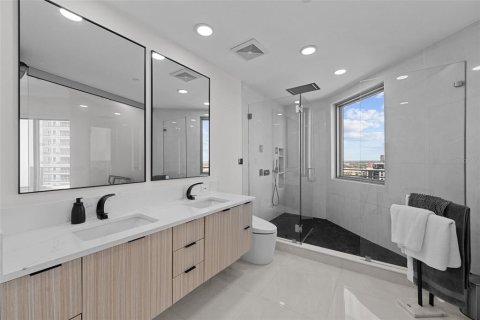 Condo in Tampa, Florida, 3 bedrooms  № 1877348 - photo 14