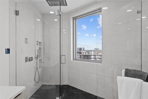 Condo in Tampa, Florida, 3 bedrooms  № 1877348 - photo 15