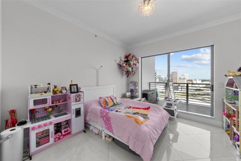 Condo in Tampa, Florida, 3 bedrooms  № 1877348 - photo 22