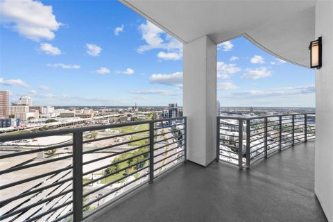 Condo in Tampa, Florida, 3 bedrooms  № 1877348 - photo 27