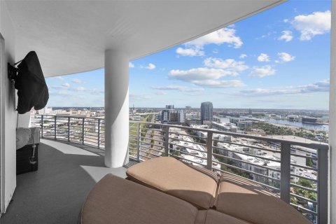 Condo in Tampa, Florida, 3 bedrooms  № 1877348 - photo 16