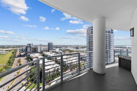 Condo in Tampa, Florida, 3 bedrooms  № 1877348 - photo 18