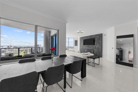 Condo in Tampa, Florida, 3 bedrooms  № 1877348 - photo 9