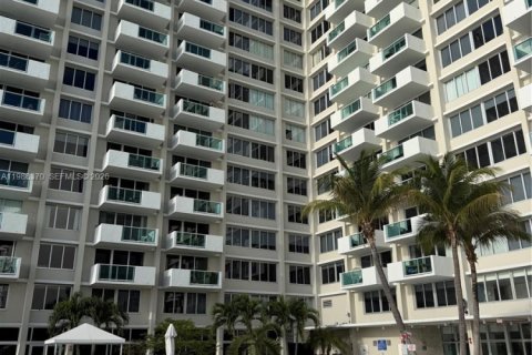 Copropriété à louer à Miami Beach, Floride: 63.17 m2 № 2048856 - photo 17