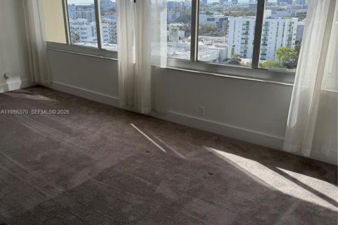 Studio à Condo à Miami Beach, Floride  № 2048856