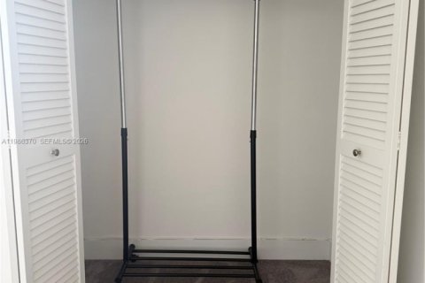 Copropriété à louer à Miami Beach, Floride: 63.17 m2 № 2048856 - photo 13