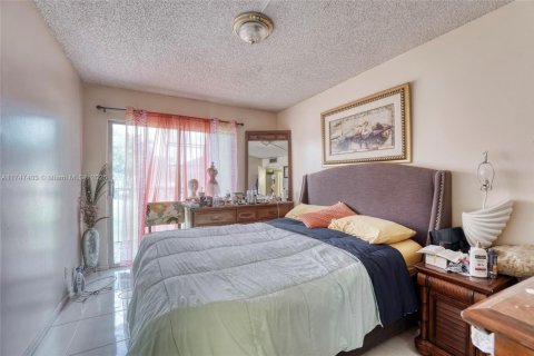 Condominio en venta en Pembroke Pines, Florida, 2 dormitorios, 88.63 m2 № 1710807 - foto 9