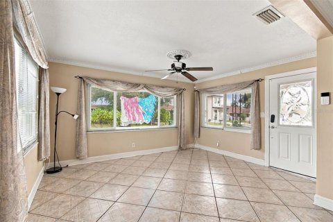 Villa ou maison à vendre à Tampa, Floride: 4 chambres, 135.64 m2 № 2406567 - photo 11