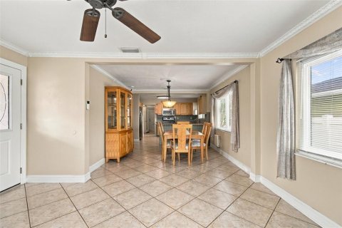 Villa ou maison à vendre à Tampa, Floride: 4 chambres, 135.64 m2 № 2406567 - photo 10