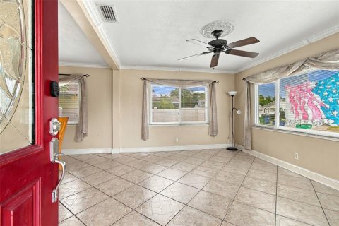 Villa ou maison à vendre à Tampa, Floride: 4 chambres, 135.64 m2 № 2406567 - photo 7