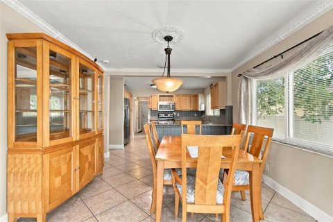 Villa ou maison à vendre à Tampa, Floride: 4 chambres, 135.64 m2 № 2406567 - photo 12