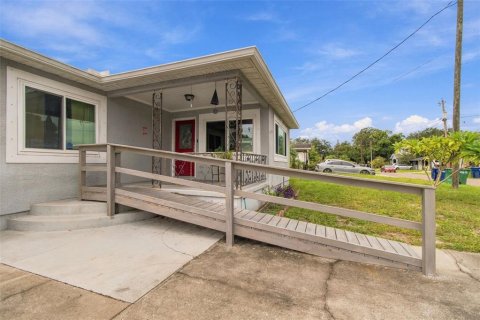 Villa ou maison à vendre à Tampa, Floride: 4 chambres, 135.64 m2 № 2406567 - photo 3