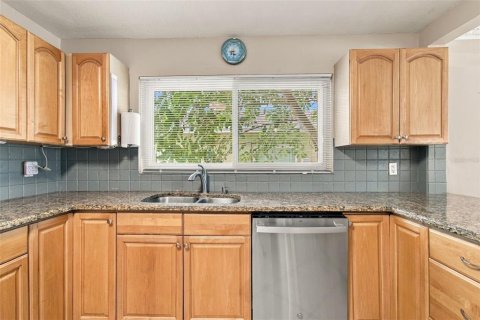 Villa ou maison à vendre à Tampa, Floride: 4 chambres, 135.64 m2 № 2406567 - photo 19