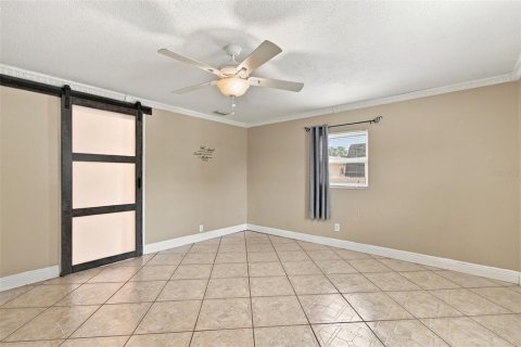 Villa ou maison à vendre à Tampa, Floride: 4 chambres, 135.64 m2 № 2406567 - photo 25