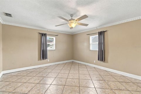 Villa ou maison à vendre à Tampa, Floride: 4 chambres, 135.64 m2 № 2406567 - photo 24