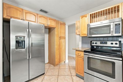 Villa ou maison à vendre à Tampa, Floride: 4 chambres, 135.64 m2 № 2406567 - photo 23