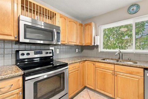 Villa ou maison à vendre à Tampa, Floride: 4 chambres, 135.64 m2 № 2406567 - photo 21