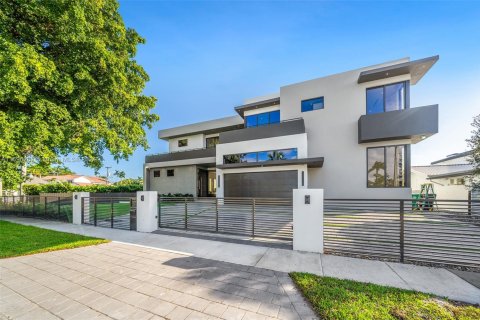 Casa en venta en Miami, Florida, 6 dormitorios, 436.92 m2 № 1450432 - foto 4