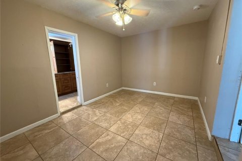 Casa en alquiler en Tampa, Florida, 4 dormitorios, 172.15 m2 № 2094048 - foto 12