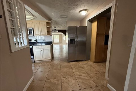 Casa en alquiler en Tampa, Florida, 4 dormitorios, 172.15 m2 № 2094048 - foto 6