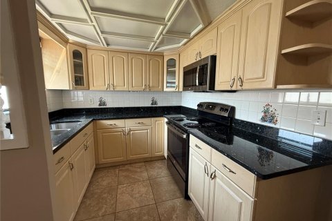 Casa en alquiler en Tampa, Florida, 4 dormitorios, 172.15 m2 № 2094048 - foto 5