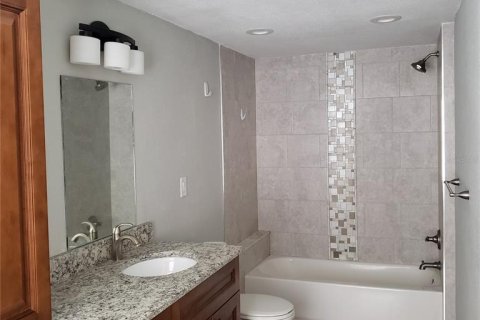 Casa en alquiler en Tampa, Florida, 4 dormitorios, 172.15 m2 № 2094048 - foto 13