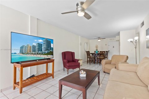 Copropriété à vendre à Miami Beach, Floride: 1 chambre, 67.35 m2 № 2021280 - photo 4