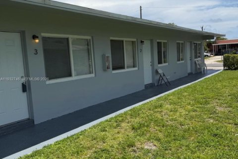 Propiedad comercial en venta en Fort Lauderdale, Florida, 225.1 m2 № 2152455 - foto 14