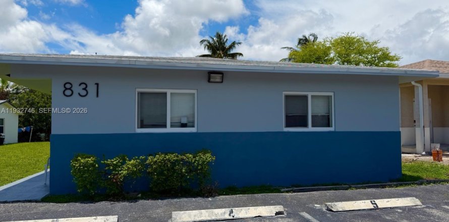 Propiedad comercial en Fort Lauderdale, Florida 225.1 m2 № 2152455