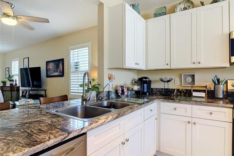 Villa ou maison à vendre à New Smyrna Beach, Floride: 3 chambres, 164.81 m2 № 2285034 - photo 9