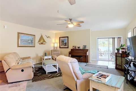 Villa ou maison à vendre à New Smyrna Beach, Floride: 3 chambres, 164.81 m2 № 2285034 - photo 22