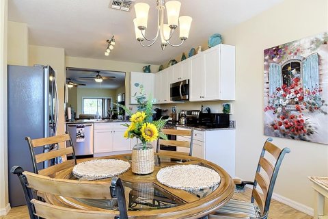 Villa ou maison à vendre à New Smyrna Beach, Floride: 3 chambres, 164.81 m2 № 2285034 - photo 16