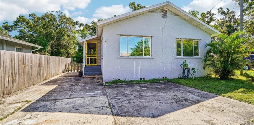 Villa ou maison à Saint Petersburg, Floride 2 chambres, 107.86 m2 № 2400215