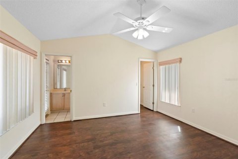 House in DeBary, Florida 4 bedrooms, 212.19 sq.m. № 1782366 - photo 4