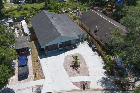House in Tampa, Florida 3 bedrooms, 148.46 sq.m. № 1637113 - photo 30