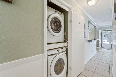 House in Tampa, Florida 3 bedrooms, 148.46 sq.m. № 1637113 - photo 22