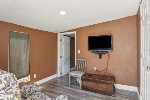 House in Tampa, Florida 3 bedrooms, 148.46 sq.m. № 1637113 - photo 14