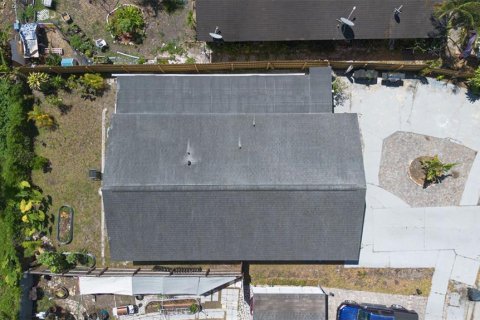 House in Tampa, Florida 3 bedrooms, 148.46 sq.m. № 1637113 - photo 28