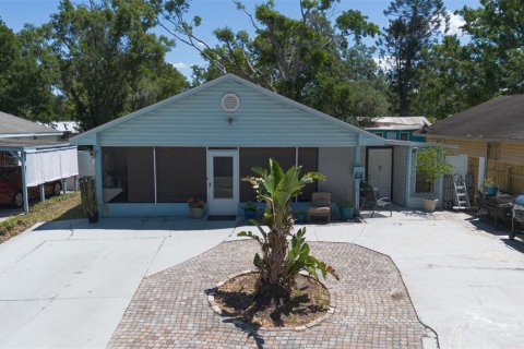 House in Tampa, Florida 3 bedrooms, 148.46 sq.m. № 1637113 - photo 26