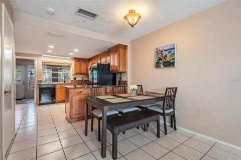 Townhouse in Lutz, Florida 3 bedrooms, 109.44 sq.m. № 1894095 - photo 10