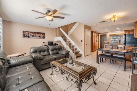 Townhouse in Lutz, Florida 3 bedrooms, 109.44 sq.m. № 1894095 - photo 6
